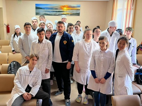 Врачи Камчатской больницы ФГБУЗ ДВОМЦ ФМБА России провели акцию по вступлению в Федеральный регистр доноров костного мозга