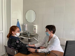 Дальневосточный окружной медицинский центр ФМБА России оказывает медицинскую помощь беженцам из Мариуполя.