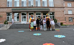 Веселые аниматоры Вита и Минка пришли поздравить детей в Дальневосточный окружной медицинский центр ФМБА России 